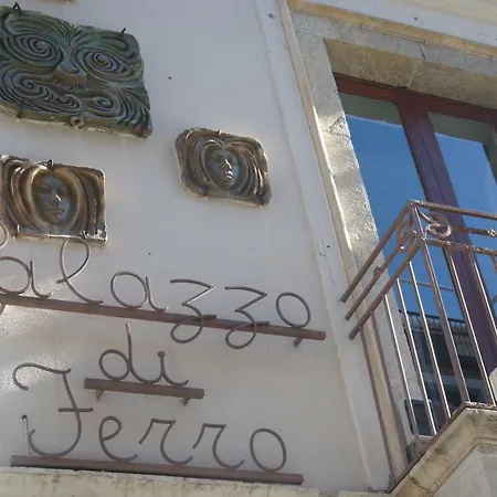 Palazzo Di Ferro * Taormina